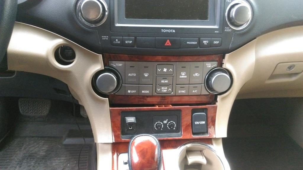 Toyota Highlander II салон 1