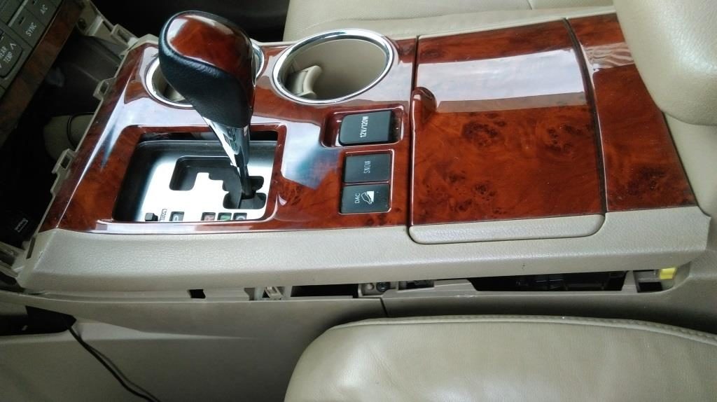 Toyota Highlander II салон 3